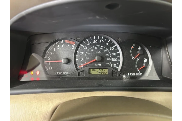 $10299 : 2006 Corolla CE image 3