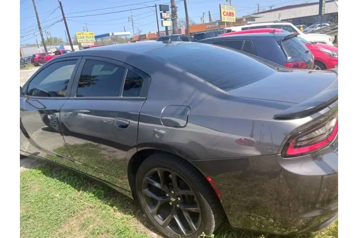 $17900 : 2020 Charger SXT image 8