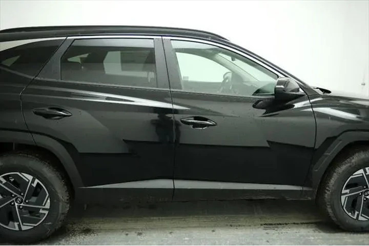 $30545 : Hyundai TUCSON Hybrid 2025 A image 10