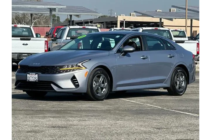 $23990 : Kia K5 2022 LX 4dr Sedan image 7