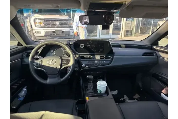 $39620 : Lexus ES 350 2024 4dr Sedan image 8