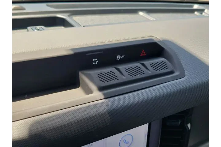 $39988 : Ford Bronco 2025 4x4 Base 4d image 10