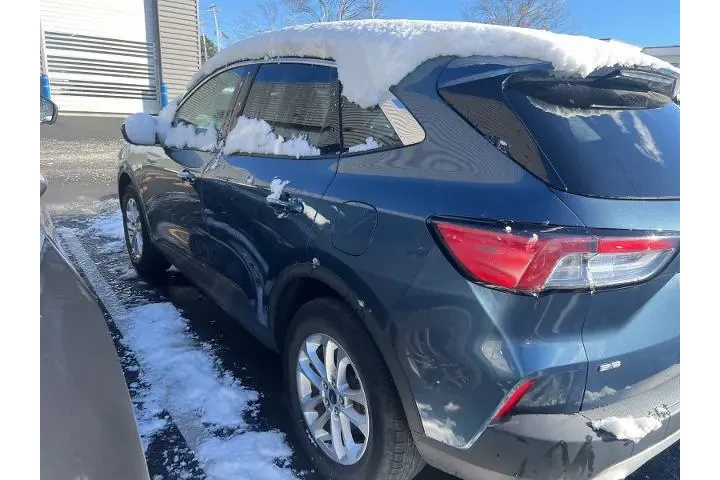 $18849 : Ford Escape 2020 AWD SE 4dr image 1