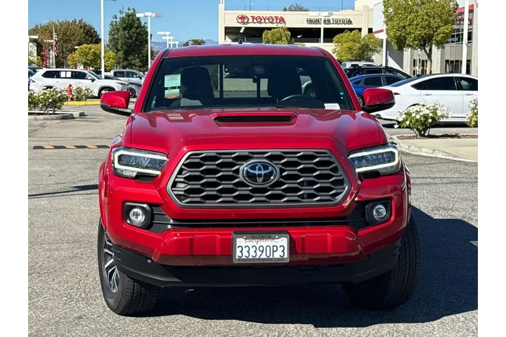 $32980 : Toyota Tacoma 2022 4x2 TRD S image 2