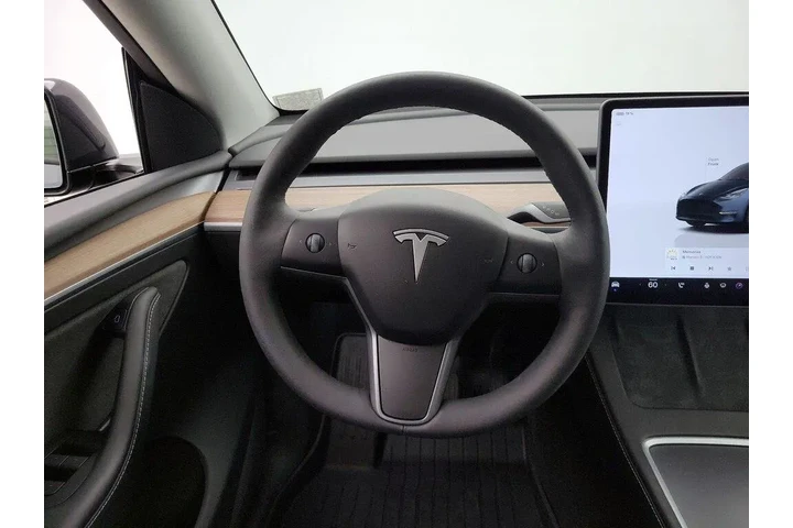 $34998 : Tesla Model Y 2024 Long Rang image 10