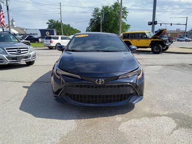 $19900 : 2019 Corolla Hatchback SE image 3