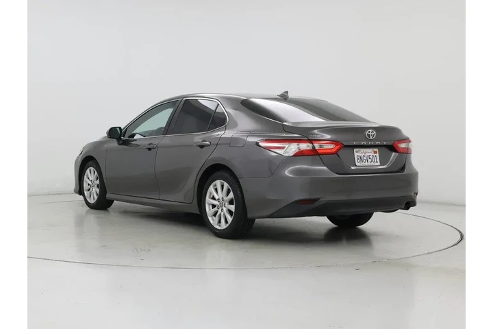 $17998 : Toyota Camry 2019 LE 4dr Sed image 2