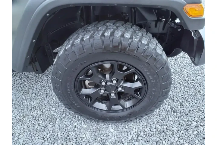 $26987 : Jeep Wrangler Unlimited 2022 image 6