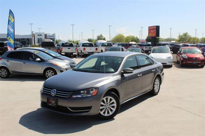 $8975 : 2014 Passat 1.8T Wolfsburg Ed image 2