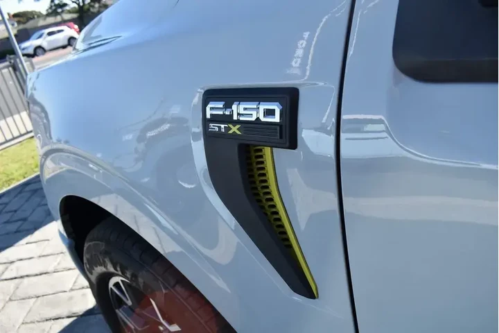 $37990 : Ford F-150 2024 4x2 STX 4dr image 5
