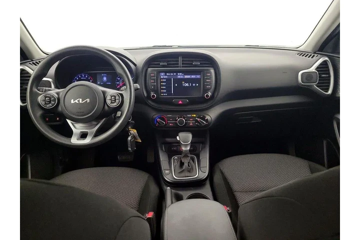 $13998 : Kia Soul 2022 LX 4dr Crossov image 9