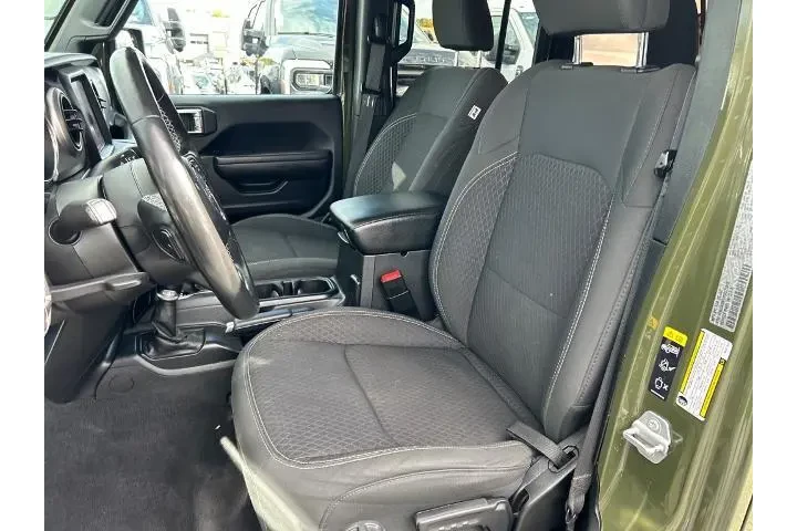 $27295 : Jeep Wrangler Unlimited 2021 image 9