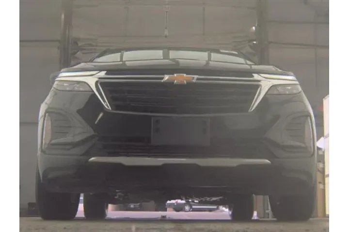 $20323 : Chevrolet Equinox 2023 4x4 L image 3