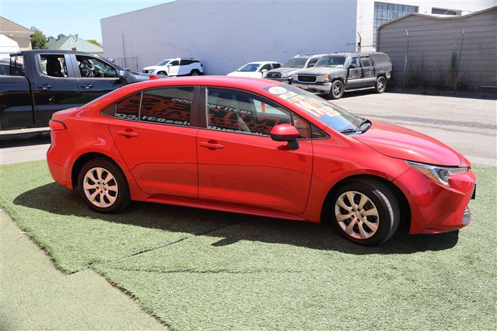 $17999 : 2021 TOYOTA COROLLA LE image 3