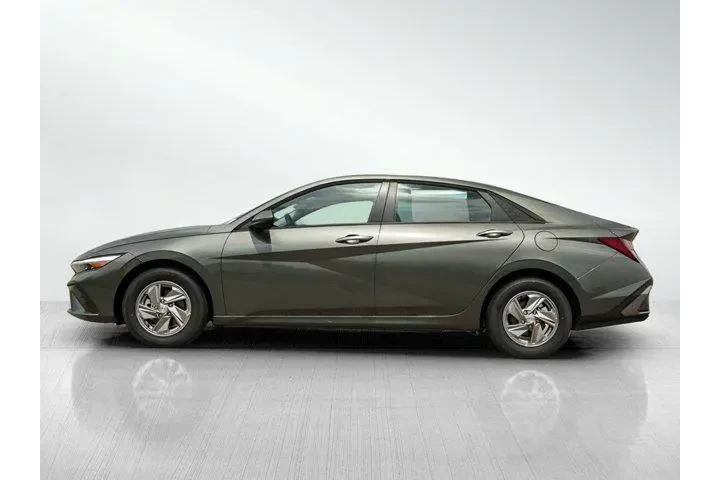 $22599 : Hyundai ELANTRA 2025 SE 4dr image 3