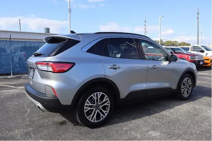 $14988 : Ford Escape 2021 SEL 4dr SUV image 2