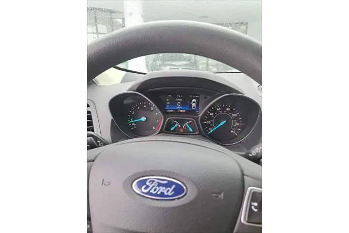 $8695 : Ford Escape 2017 AWD SE 4dr image 2