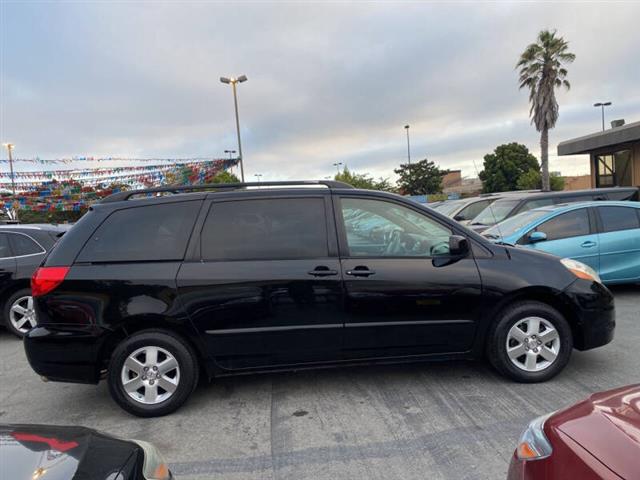 $12999 : 2009 Sienna XLE image 4