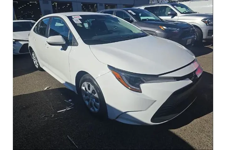 $22995 : Toyota Corolla 2024 LE 4dr S image 2
