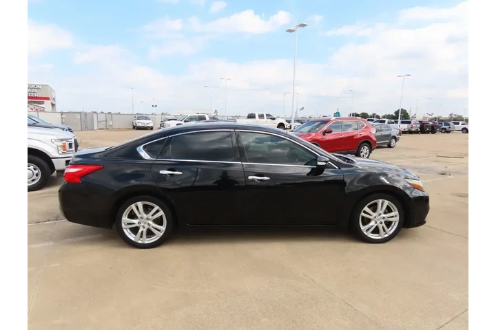 Nissan Altima 2016 3.5 SR 4d image 10