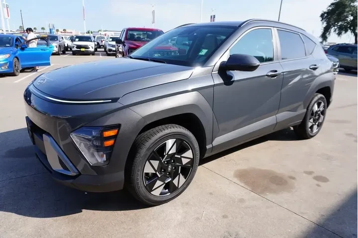$21488 : Hyundai KONA 2024 AWD SEL 4d image 3