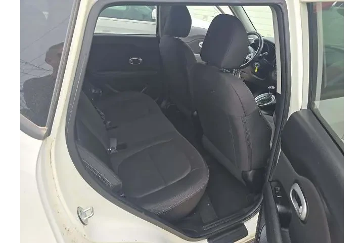 $10473 : Kia Soul 2016 4dr Crossover image 6