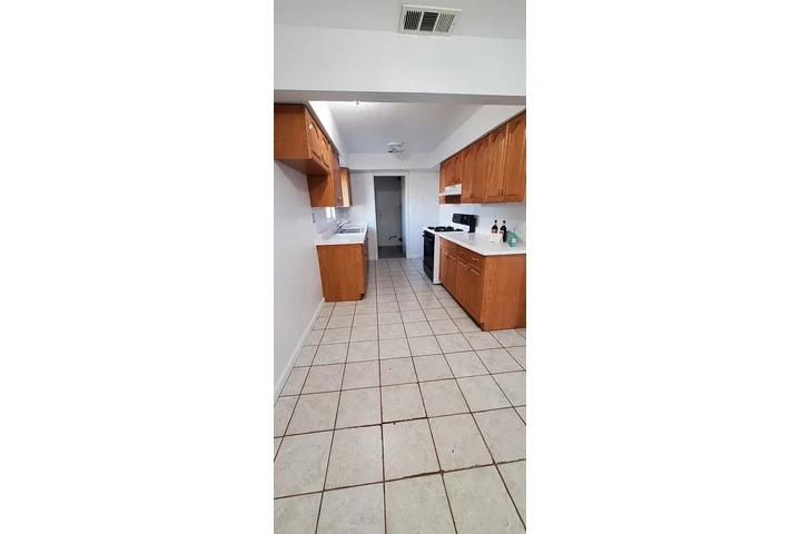 $1375 : Fontana - Move-In Ready image 3