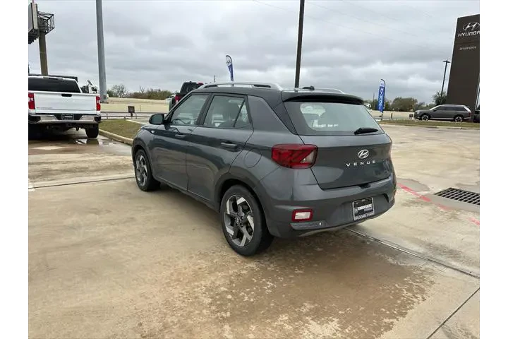 $19995 : Hyundai VENUE 2025 Limited 4 image 7