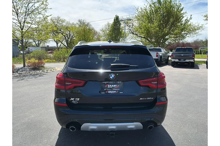 $27293 : 2021 X3 xDrive30e image 6