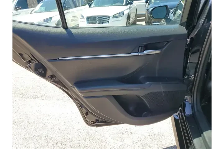 $18990 : Toyota Camry 2022 LE 4dr Sed image 8