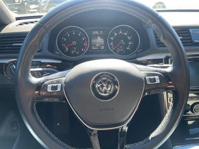 $11900 : 2018 Passat V6 GT image 7