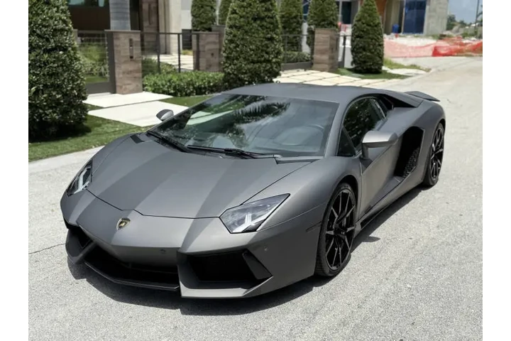 $389000 : 2013 Aventador LP 700-4 image 1
