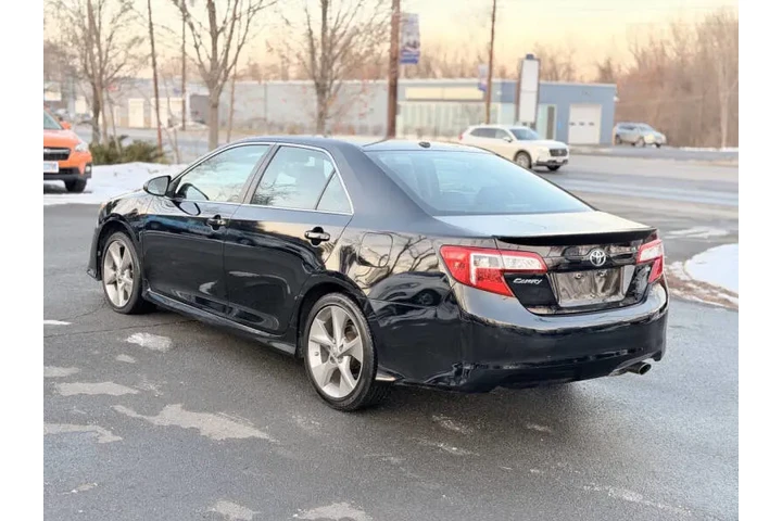 $11995 : 2014 Camry SE image 10