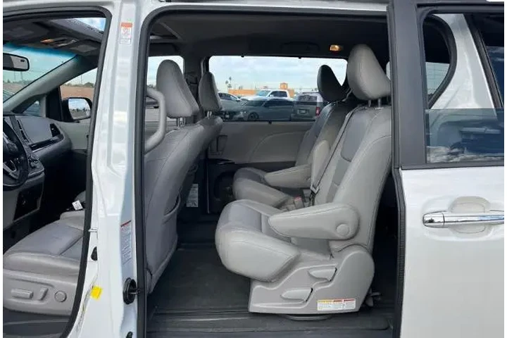 $24800 : Toyota Sienna 2017 XLE 7-Pas image 5