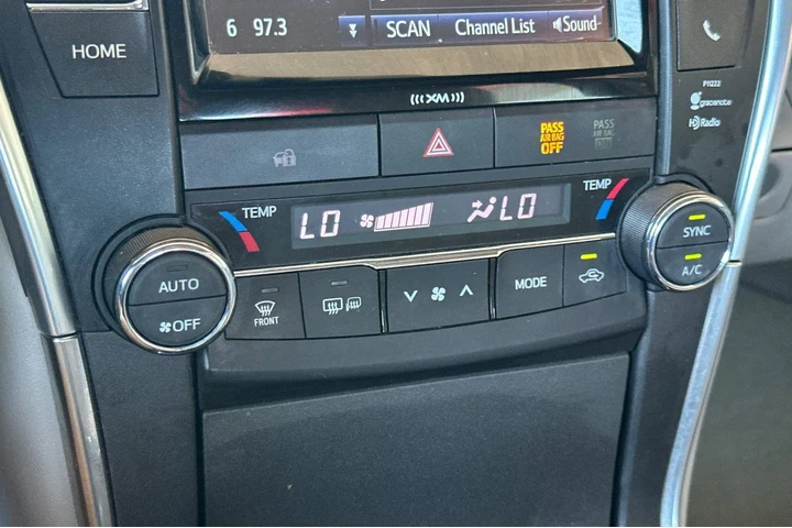 $16500 : Toyota Camry Hybrid 2016 LE image 5