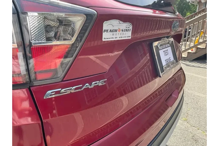 $11485 : Ford Escape 2017 Titanium 4d image 9