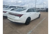 $18395 : Hyundai ELANTRA 2023 SEL 4dr thumbnail