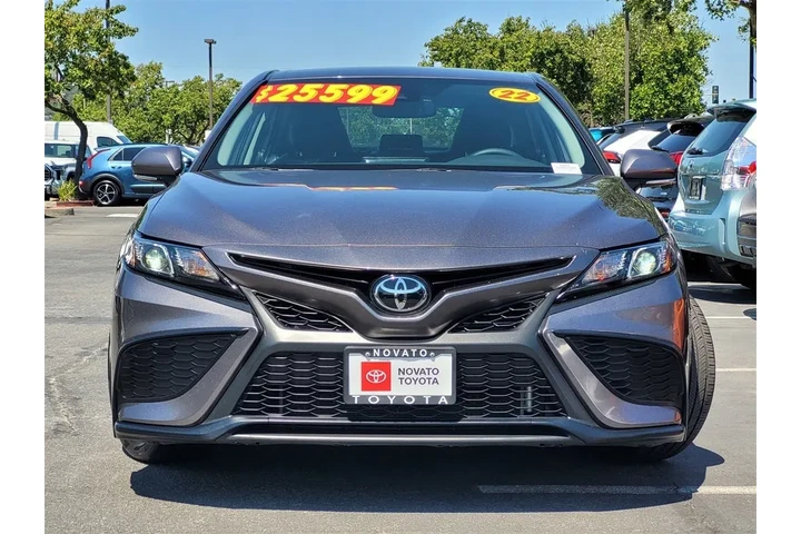 $25199 : Gold Certified2022 Camry SE image 2