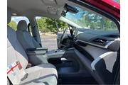 $32979 : Gold Certified2021 Sienna LE thumbnail