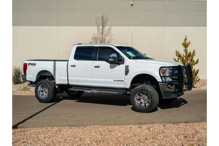 $51995 : 2020 Super Duty F-250 XLT image 3