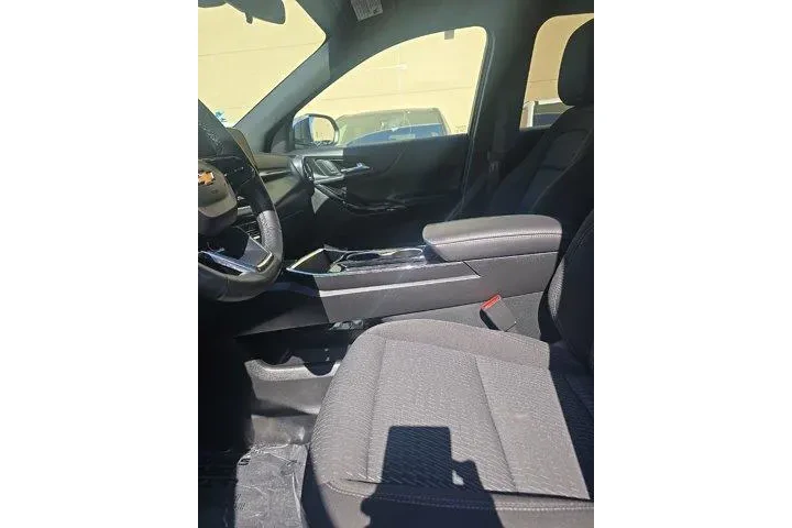 $27500 : Chevrolet Equinox 2025 4x4 L image 5