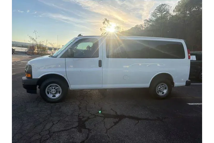 $38499 : Chevrolet Express 2022 LS 35 image 4
