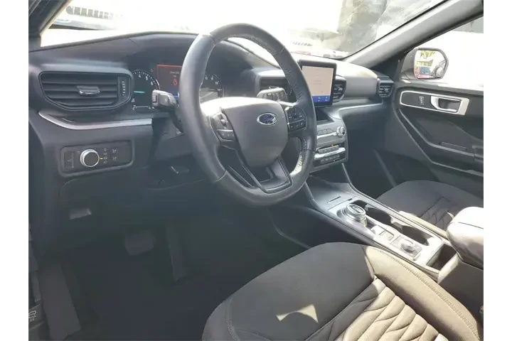 $15990 : Ford Explorer 2020 AWD XLT 4 image 8