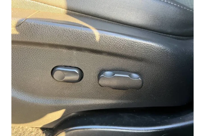 $8900 : 2018 Encore Preferred image 10