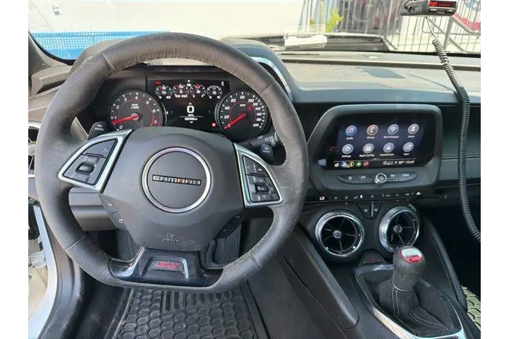 $35996 : Chevrolet Camaro 2021 SS 2dr image 8