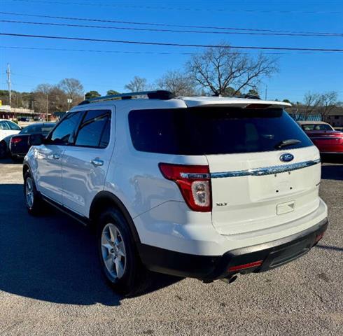 $6900 : 2015 Explorer XLT image 3