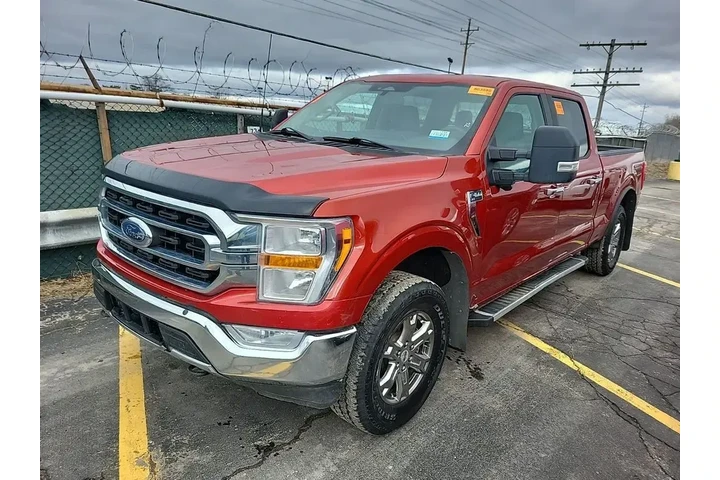 $35599 : Ford F-150 2023 4x4 XLT 4dr image 2