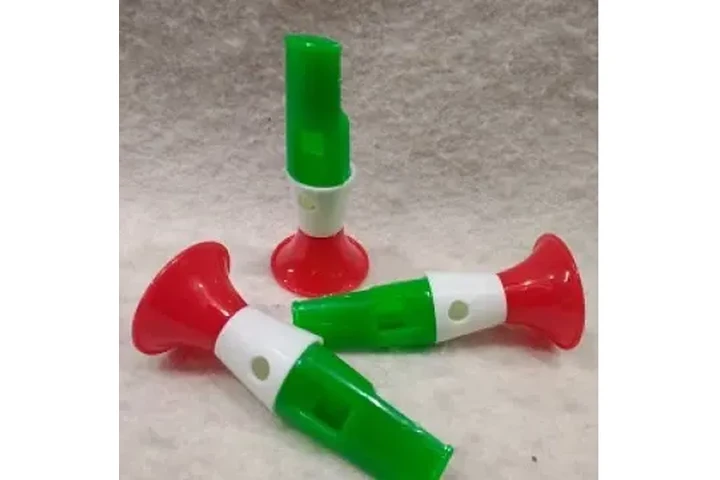 $1 : VUVUZELAS Y TROMPETAS CON LOGO image 9