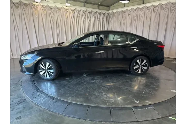 $12999 : Nissan Altima 2022 2.5 SV 4d image 8