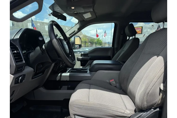 2019 F-250 SD XLT Crew Cab 4WD image 7